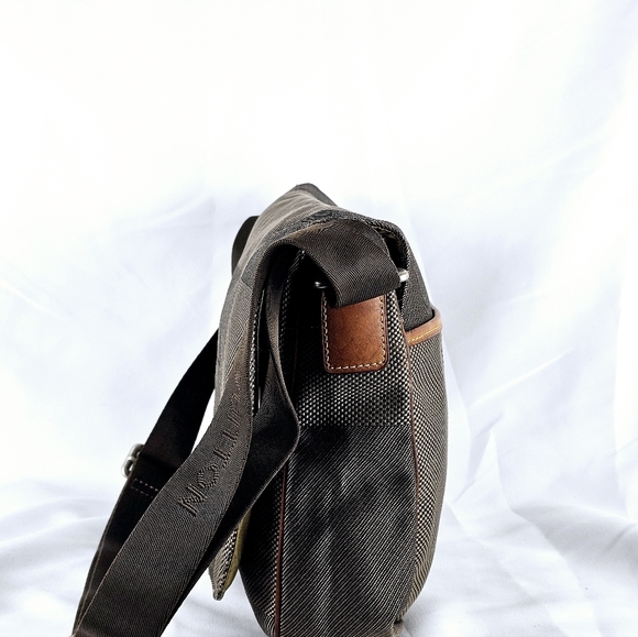 Louis Vuitton Damier Geant Messenger Bag - Picture 2 of 8